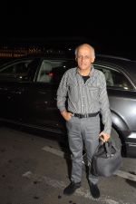 Mukesh Bhatt at Mumbai International Airport for SAIFTA.JPG